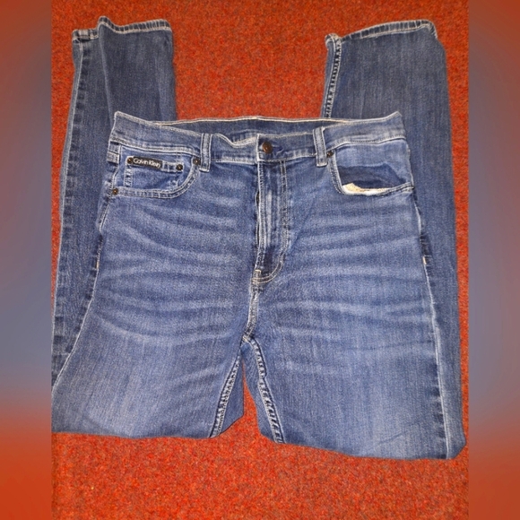 Calvin Klein Men's Classic Slim Straight Jean Marked 34x34 Measuring 34×29 - Picture 1 of 1